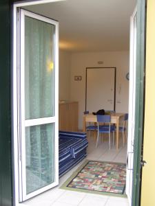 VENDESI  APPARTAMENTO RESIDENCE CICLAMINI 